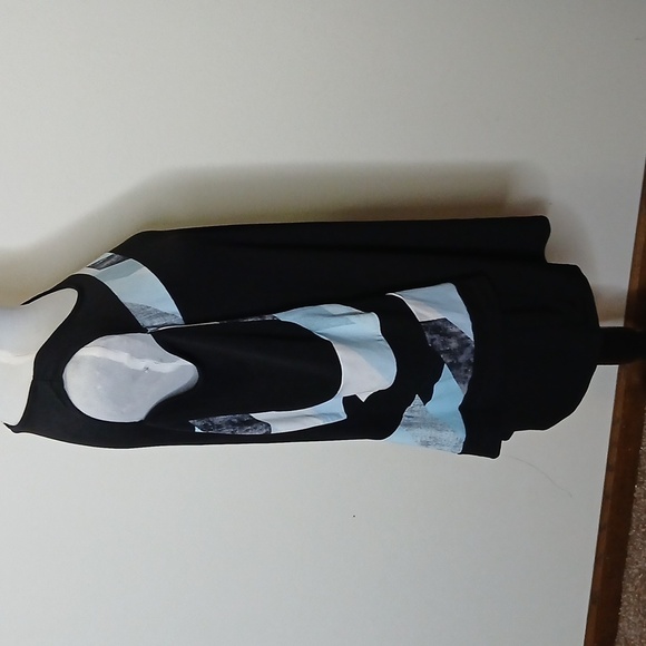 Alfani black abstract cold shoulder tunic top size small - Picture 4 of 12